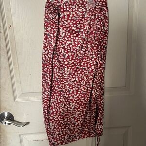 SHEIN Red Floral Pencil Skirt